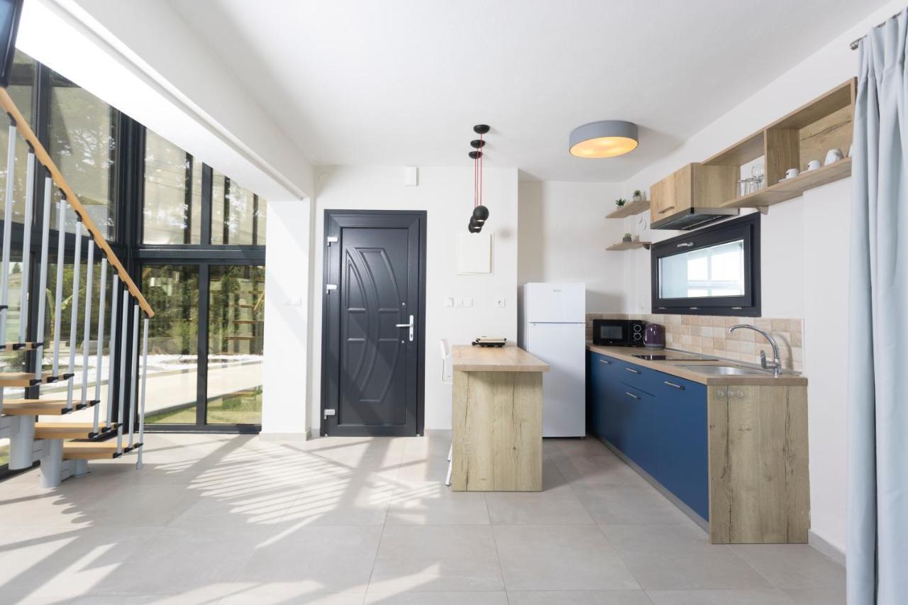 Blue Avenue Paliouri Exterior foto